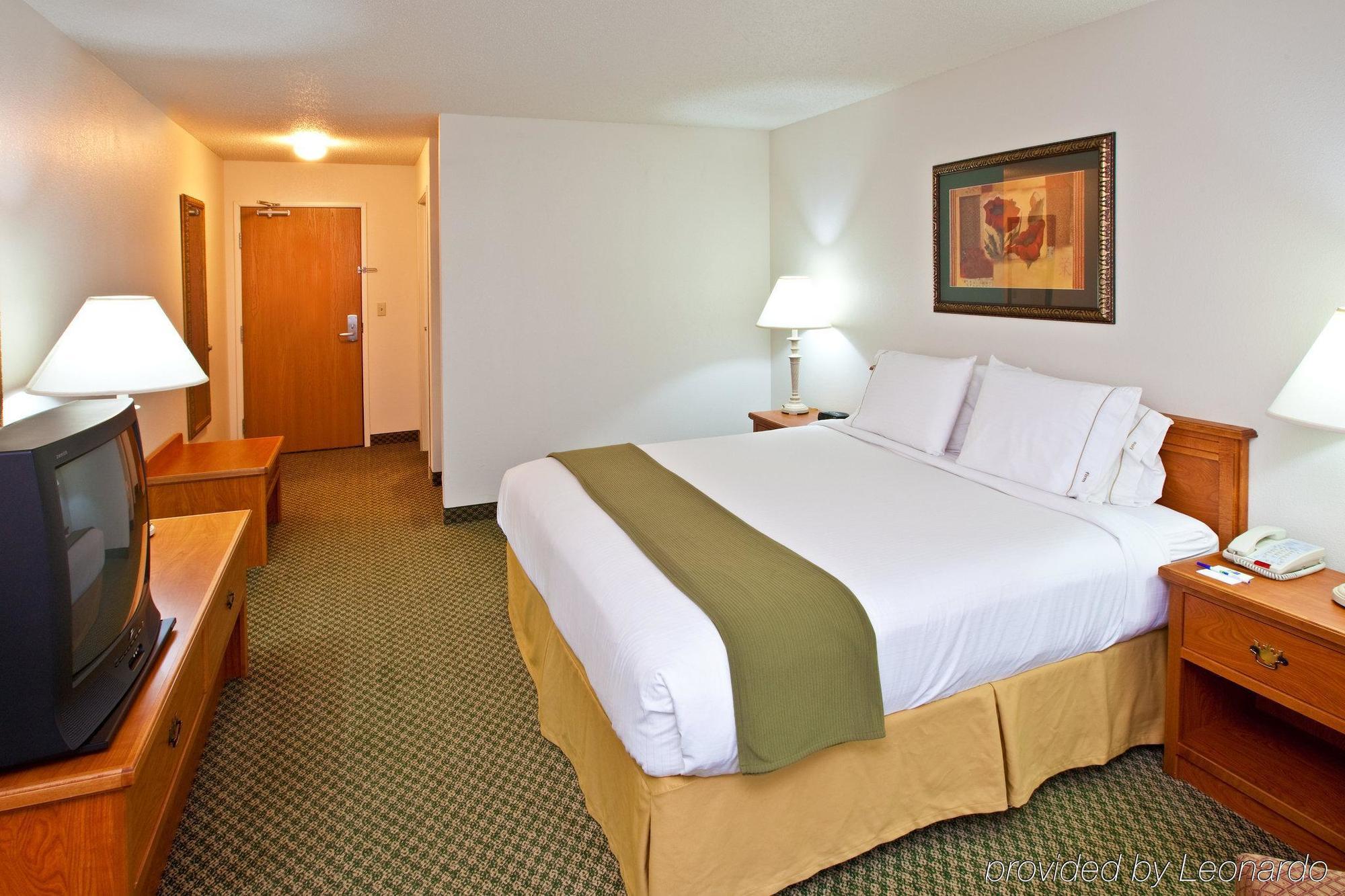 Holiday Inn Express & Suites Logan, An Ihg Hotel Ruang foto